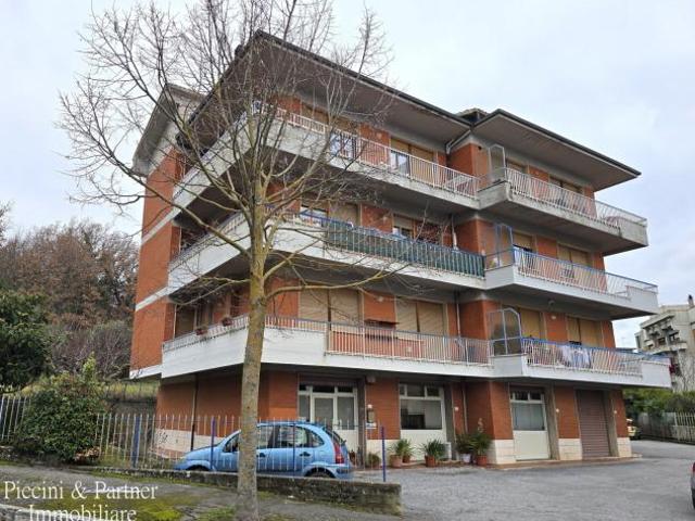 Pentalocale in vendita a Chianciano Terme