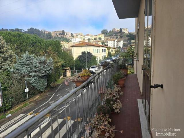 Pentalocale in vendita a Chiusi