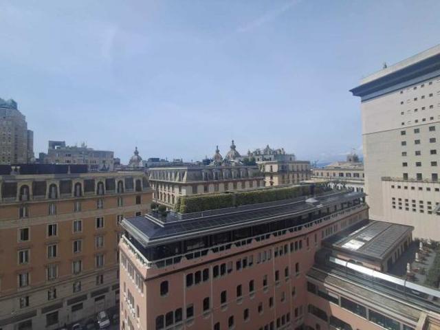 Pentalocale in vendita a Genova, Centro