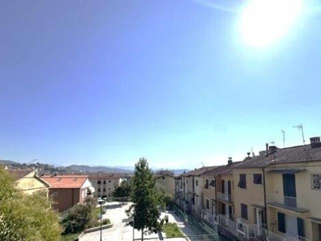 Pentalocale in vendita a La Spezia