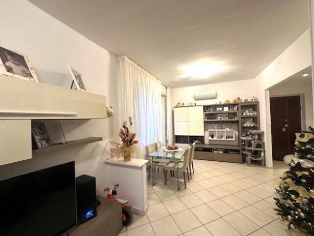 Pentalocale in vendita a La Spezia