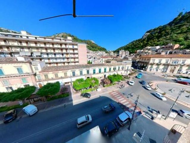 Pentalocale in vendita a Modica