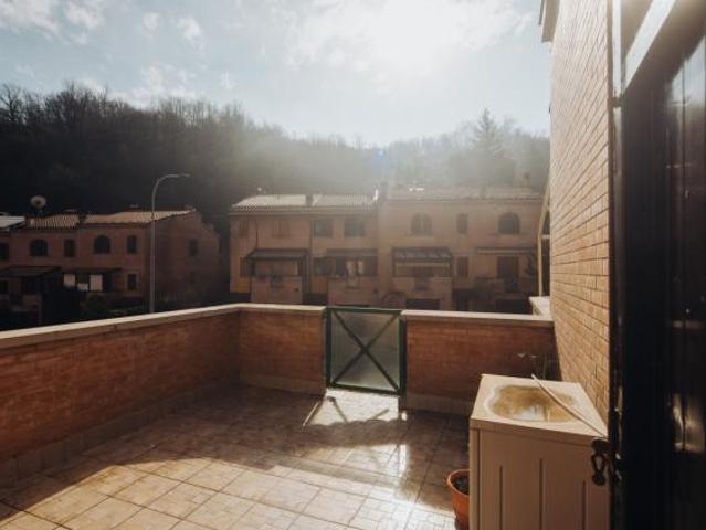 Pentalocale in vendita a Monterenzio