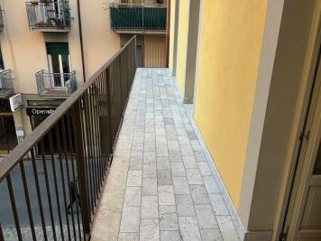 Pentalocale in vendita a Sarzana