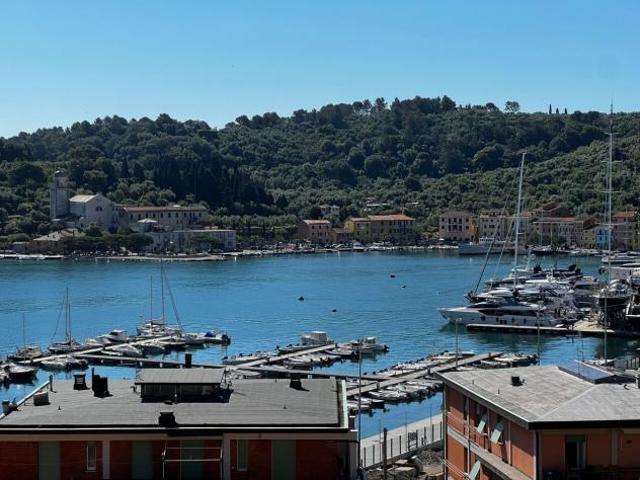 Pentalocale in vendita a Portovenere