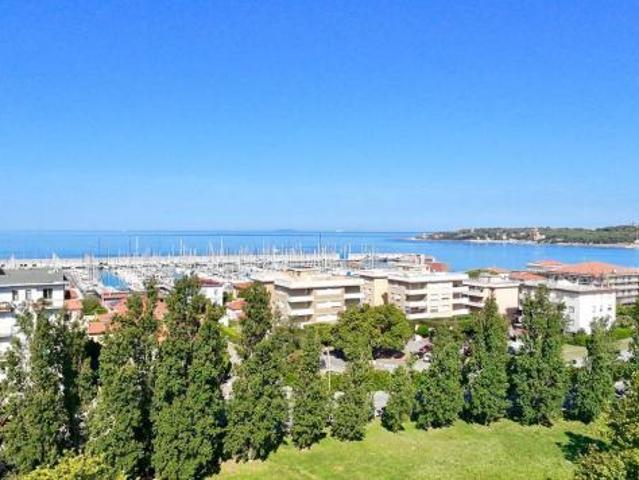 Pentalocale in vendita a Rosignano Marittimo