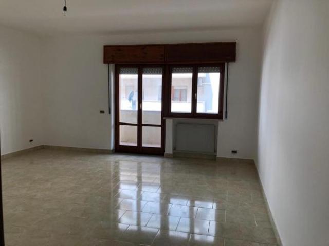 Pentalocale in affitto a Reggio di Calabria