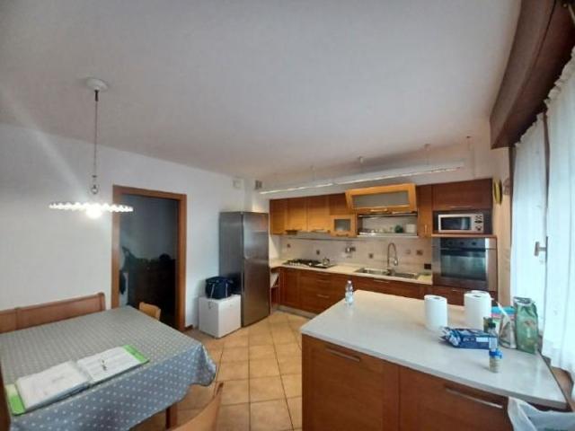 Pentalocale in affitto a Trento