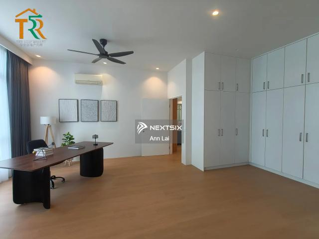 Pentas 2 Alam Impian 2 Storey Superlink House For Sale Good Condition