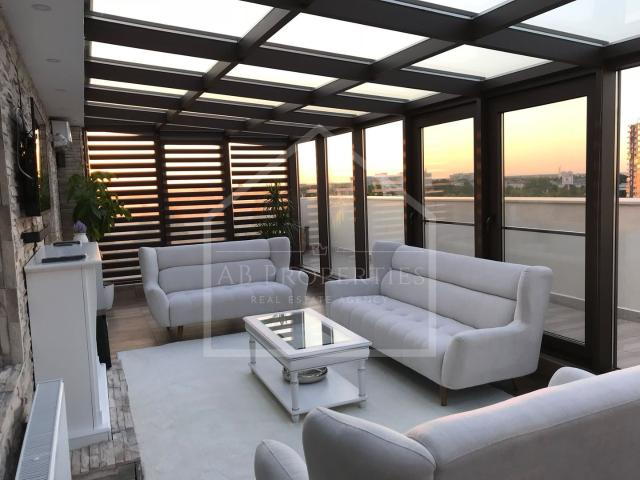Penthouse 3 camere | 80 mp Terasa | 3 locuri de parcare + Boxa | Jiului