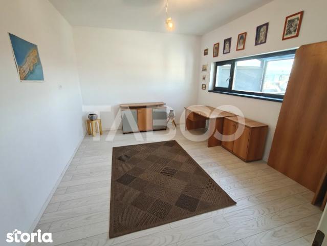 Penthouse 3 camere de inchiriat 87 mp utili disponibil imediat