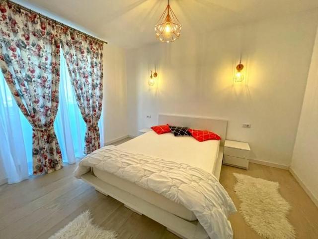 Penthouse 3 camere decomandate,Toporasi Residence, centrala termica, loc de parcare privat, terasa privata 90mp