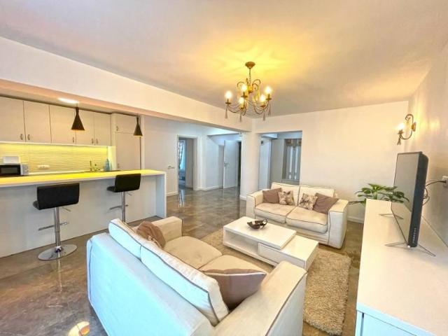 Penthouse 3 camere decomandate,Toporasi Residence, centrala termica, loc de parcare privat, terasa privata 90mp