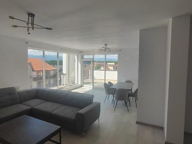 Penthouse 3 camere mobilat, terasa 60mp, vedere spre munti, Selimbar