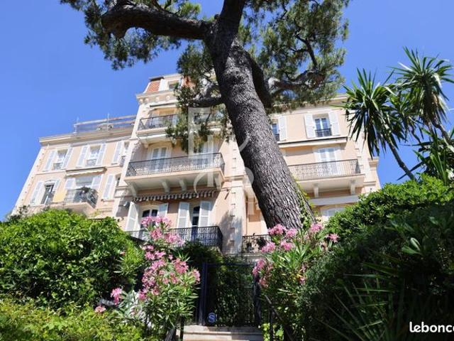 Penthouse 3 pièces 180 m²
