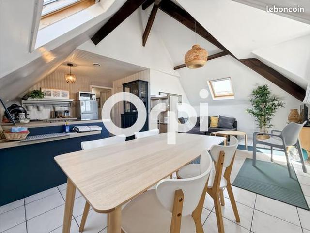 Penthouse 3 pièces 50 m²