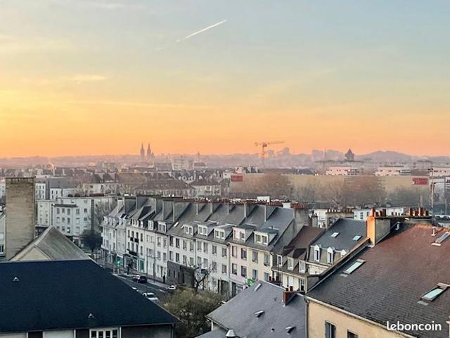 Penthouse 3 pièces 60 m²