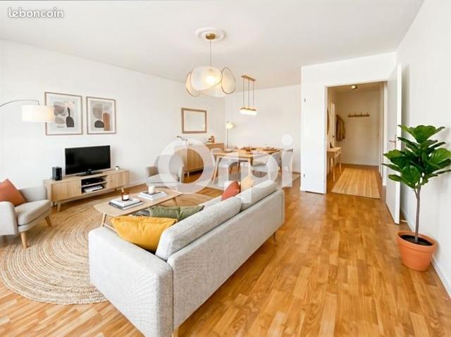 Penthouse 3 pièces 62 m²
