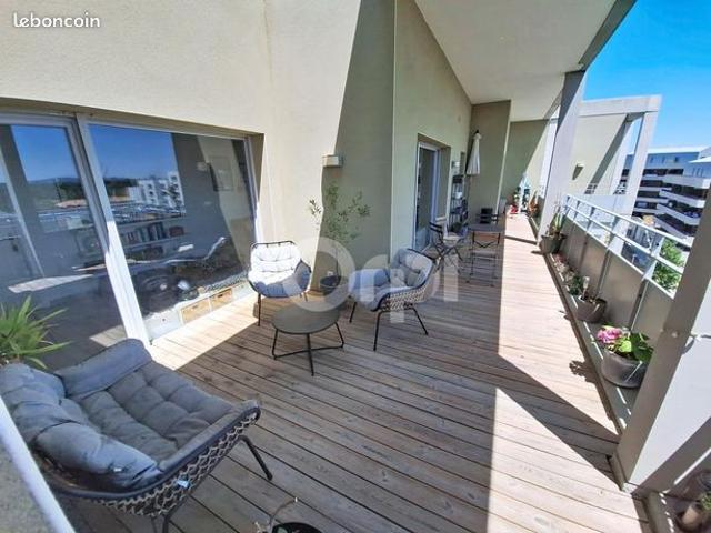 Penthouse 3 pièces 72 m²