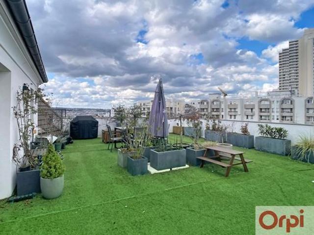 Penthouse 3 pièces 77 m²