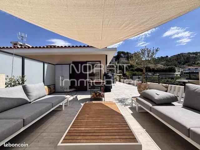 Penthouse 3 pièces 80 m²