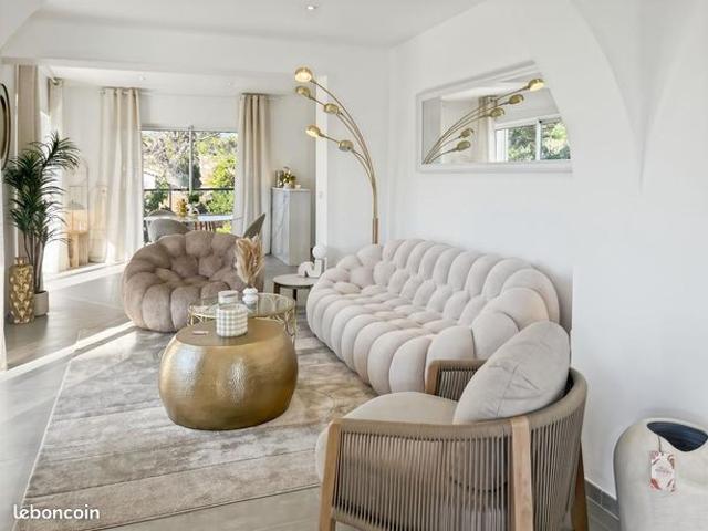 Penthouse 3 pièces 80 m²