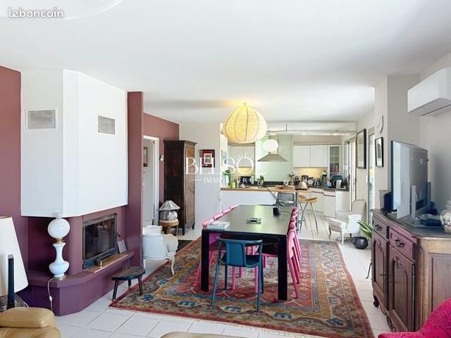 Penthouse 3 pièces 90 m²