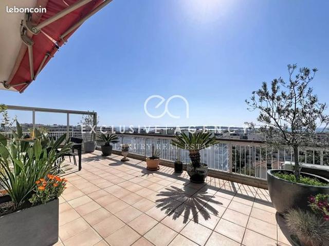 Penthouse 3 pièces 99 m²