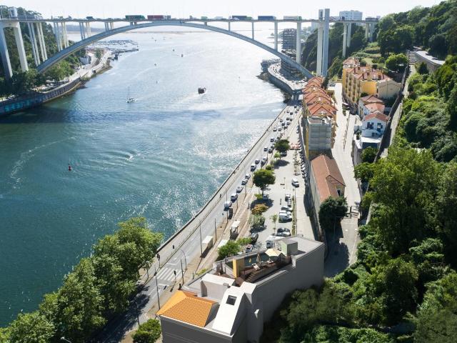 Penthouse 3 quartos, Marginal, Ouro, Porto 110m² Lordelo do Ouro e Massarelos