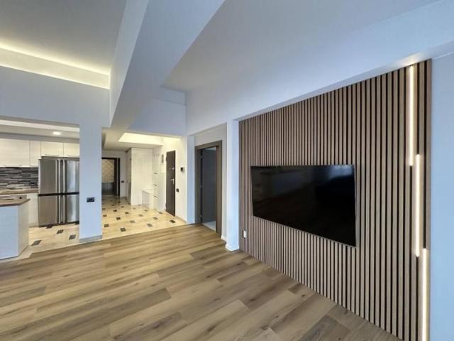 Penthouse 247 mp Drumul Lapus Padurea Baneasa