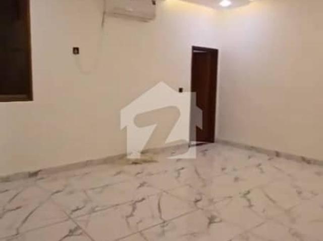 Penthouse 240 Square Yards 3 Bed Lounge Plus Roof