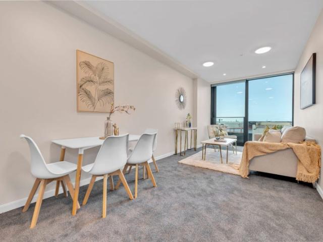Penthouse 2 Bedroom With Sky Tower and Sea views