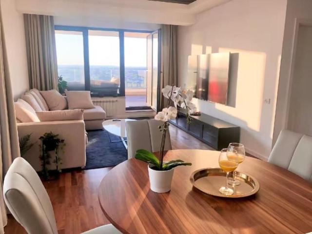 Penthouse | 2 camere | terasa panoramica | Iancu Nicolae