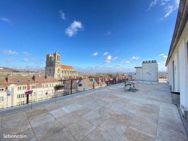 Penthouse 7 pièces 154 m²