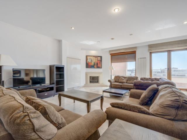 penthouse 4 bedrooms, 482sq.m terrace included 195sq. m, herastrau area