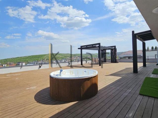 Penthouse 4 camere, Borhanci, cu terasa panoramica si jacuzzi