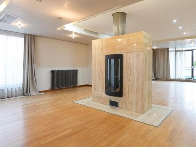 Penthouse 4 camere Washigton Residence