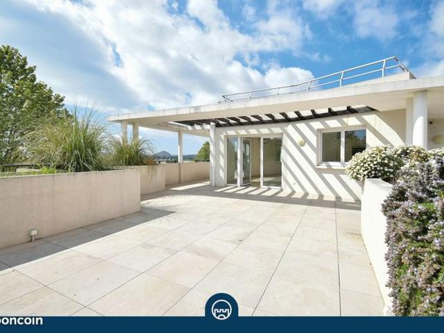 Penthouse 4 pièces 110 m²
