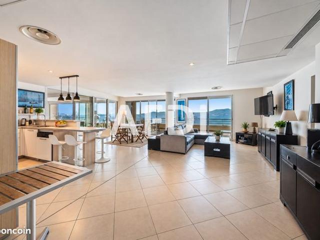 Penthouse 4 pièces 130 m²