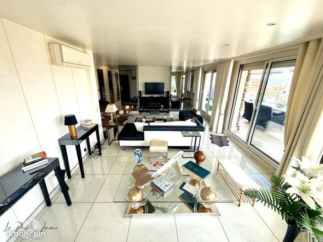 Penthouse 5 pièces 140 m²