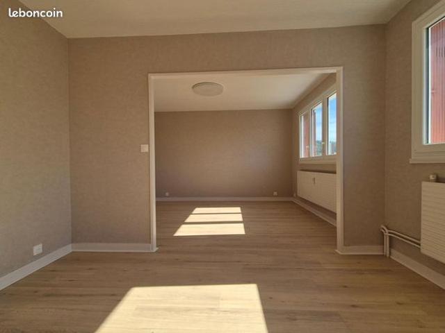 Penthouse 4 pièces 67 m²