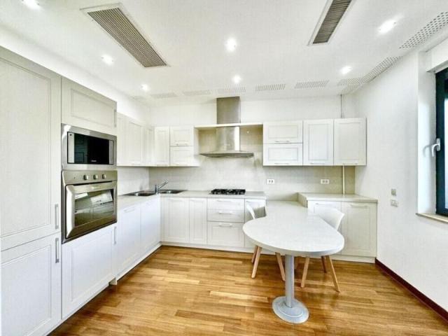 Penthouse 4 rooms | terrace | residential complex | security | Dorobanti Capitale