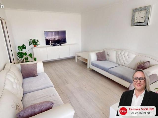 Penthouse 5 pièces 83 m²