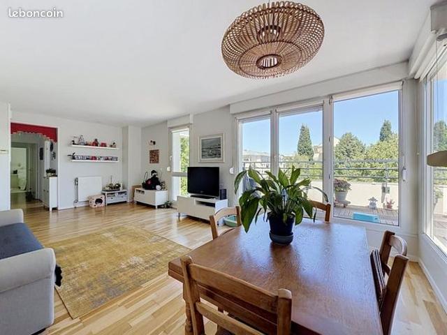 Penthouse 5 pièces 96 m²