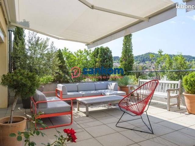 Penthouse 6 pièces 175 m²