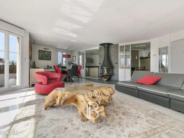 Penthouse 6 pièces 200 m²