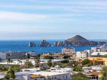 Penthouse con vista al arco de Los Cabos y acceso a golf en Quivira