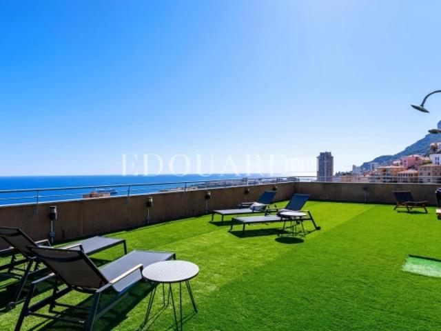 Penthouse clefs en main avec magnifique vue mer panoramique et spectaculaire toit terrasse