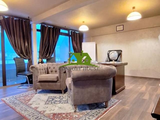 Penthouse cu 4 camere si terasă generoasa la Et. 15 Rm. VL