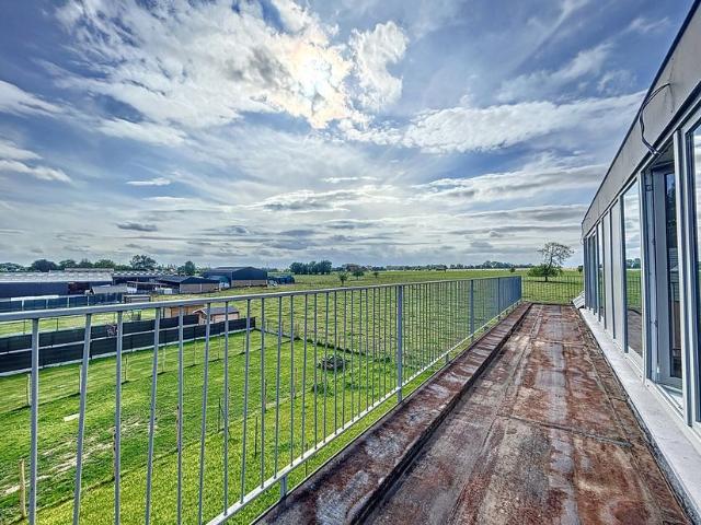 Penthouse à vendre pour 269000 euro avec 3 chambres à coucher
